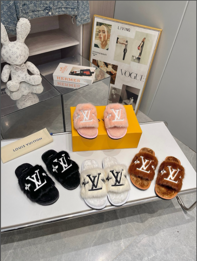 LV Slippers - Pre Order